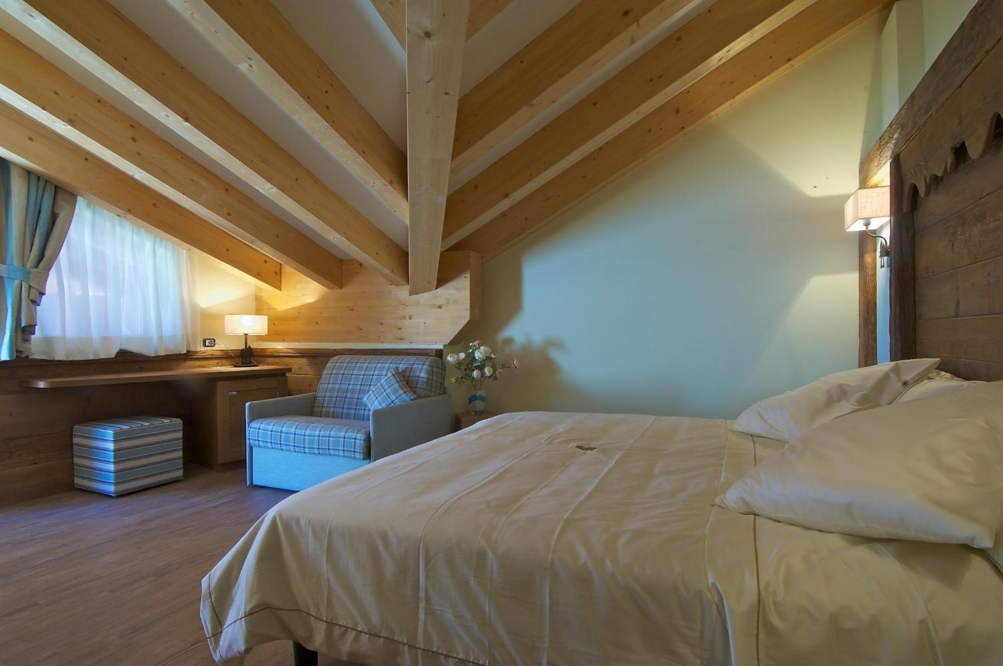 Hotel Garni Vittoria Fiera Di Primiero Luaran gambar