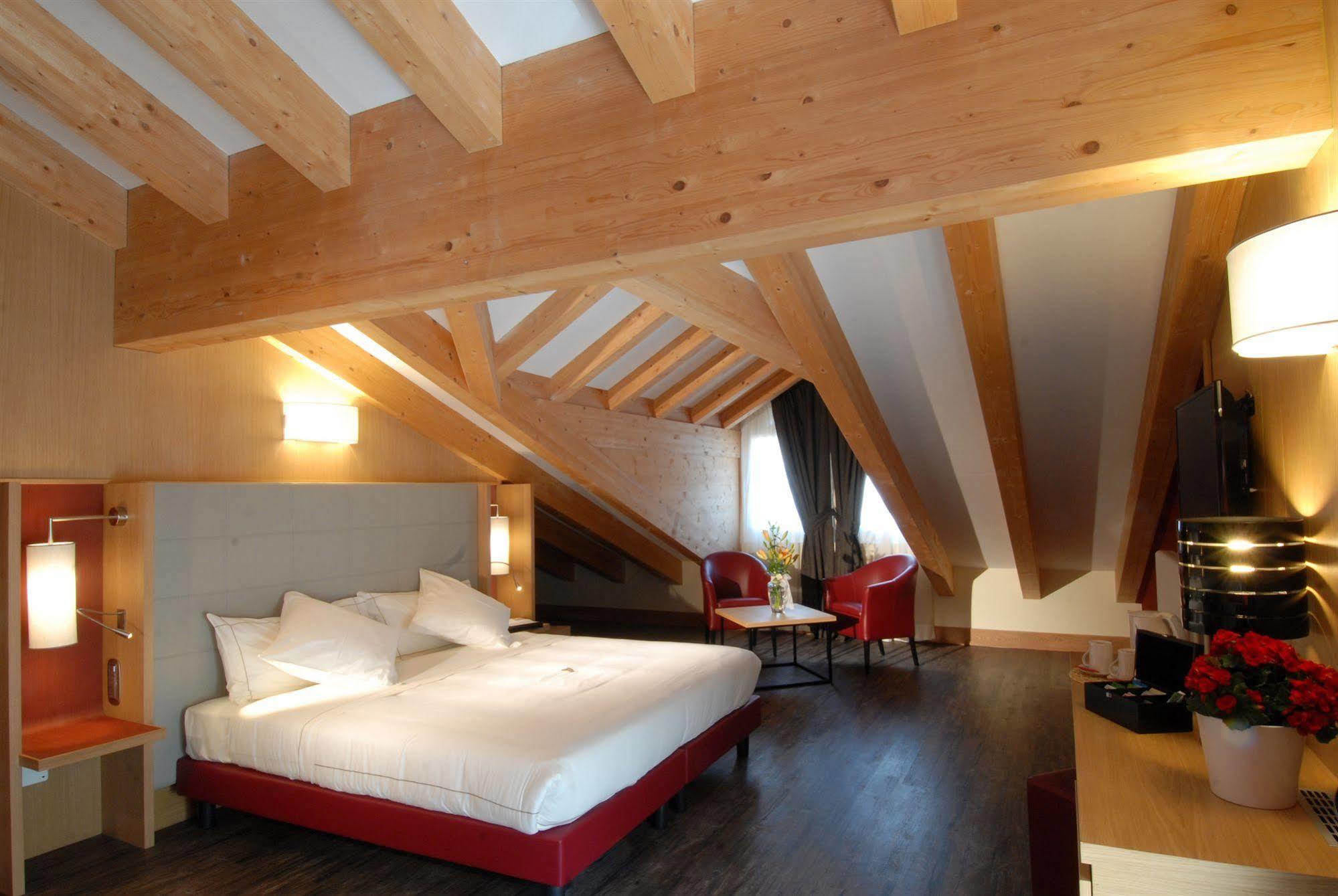 Hotel Garni Vittoria Fiera Di Primiero Luaran gambar