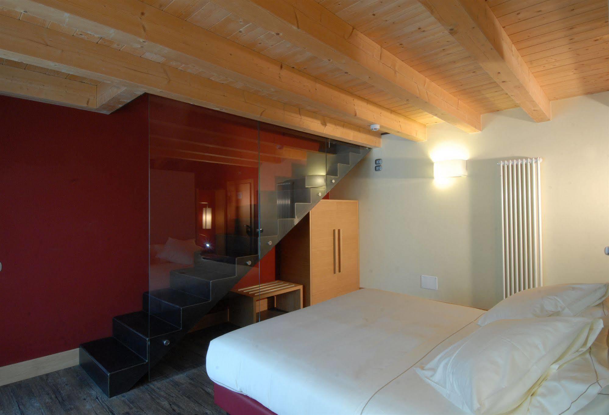 Hotel Garni Vittoria Fiera Di Primiero Luaran gambar